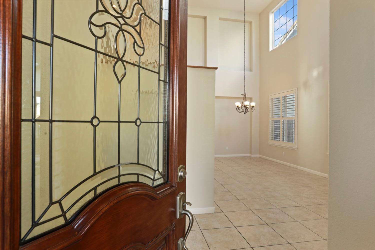 2805 Amir Drive Modesto, CA 95355 - Photo 9 of 60