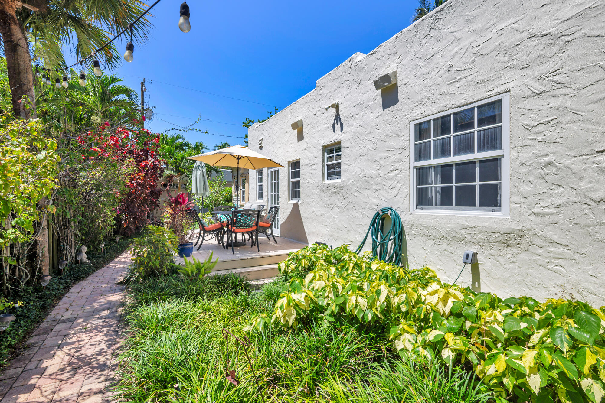 714 Sunset Road West Palm Beach, FL 33401 - Photo 25 of 31 Patio