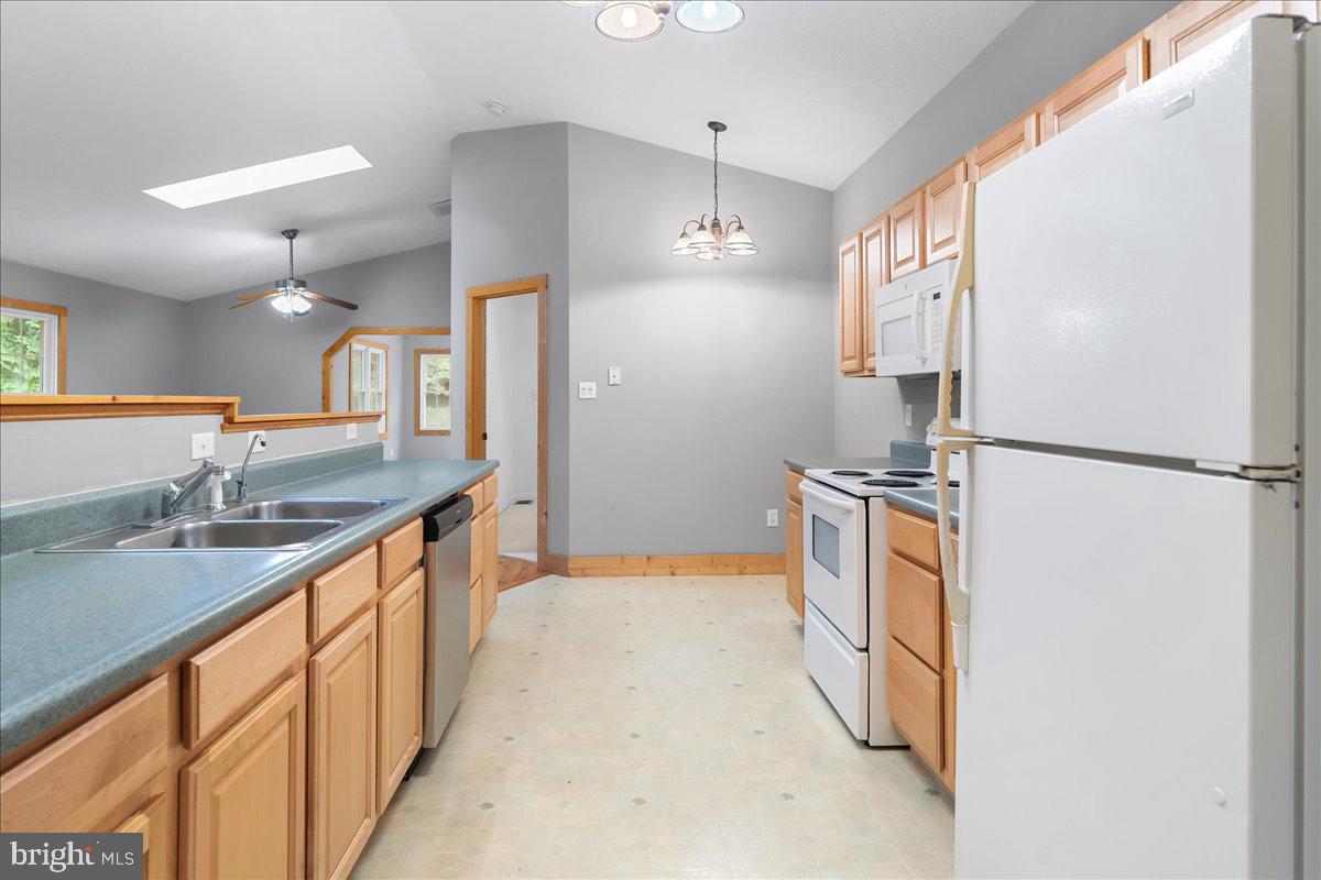 1039 Quail Road Basye, VA 22810 - Photo 11 of 29