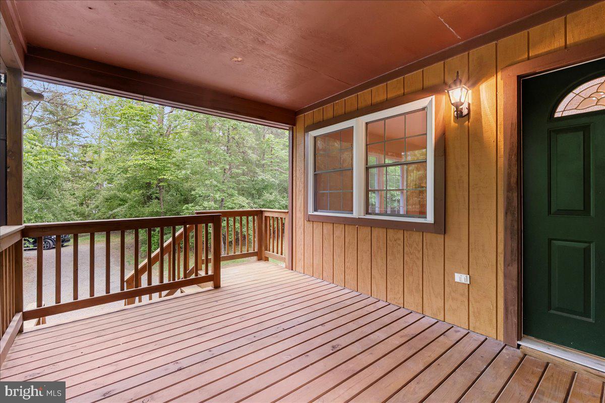 1039 Quail Road Basye, VA 22810 - Photo 5 of 29