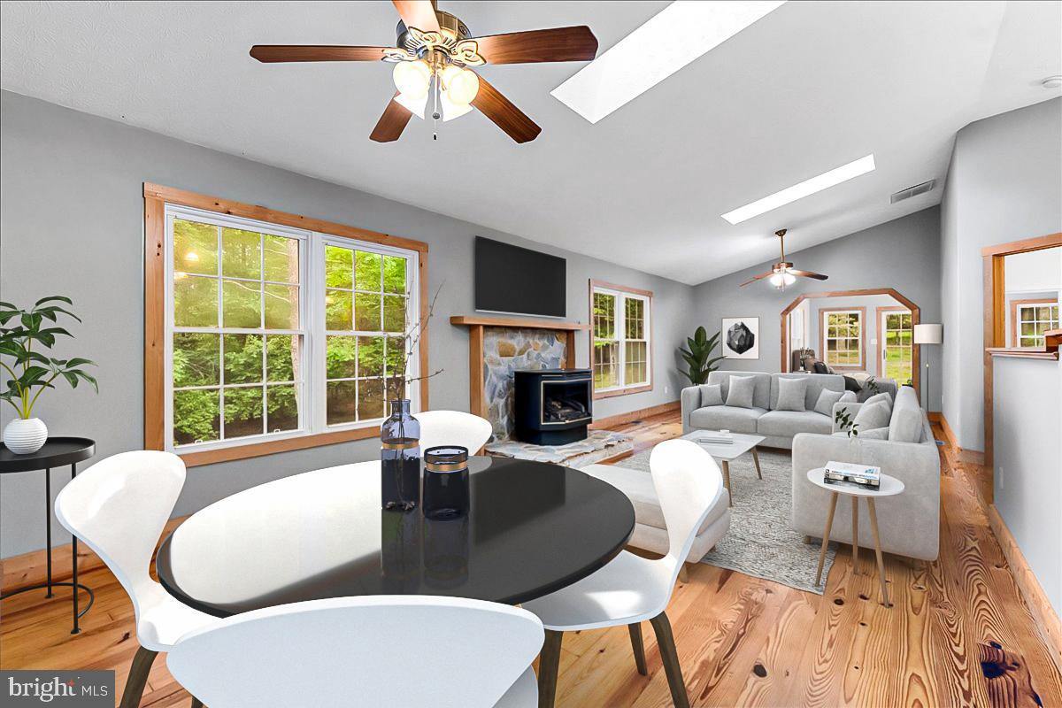 1039 Quail Road Basye, VA 22810 - Photo 6 of 29 This photo has been virtually staged.