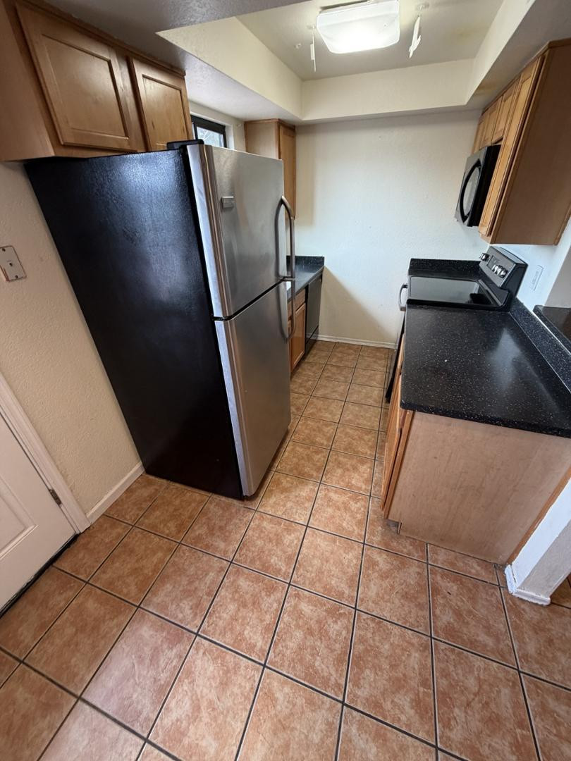 1336 East Mountain View Road, Unit 105 Phoenix, AZ 85020 - Photo 5 of 15