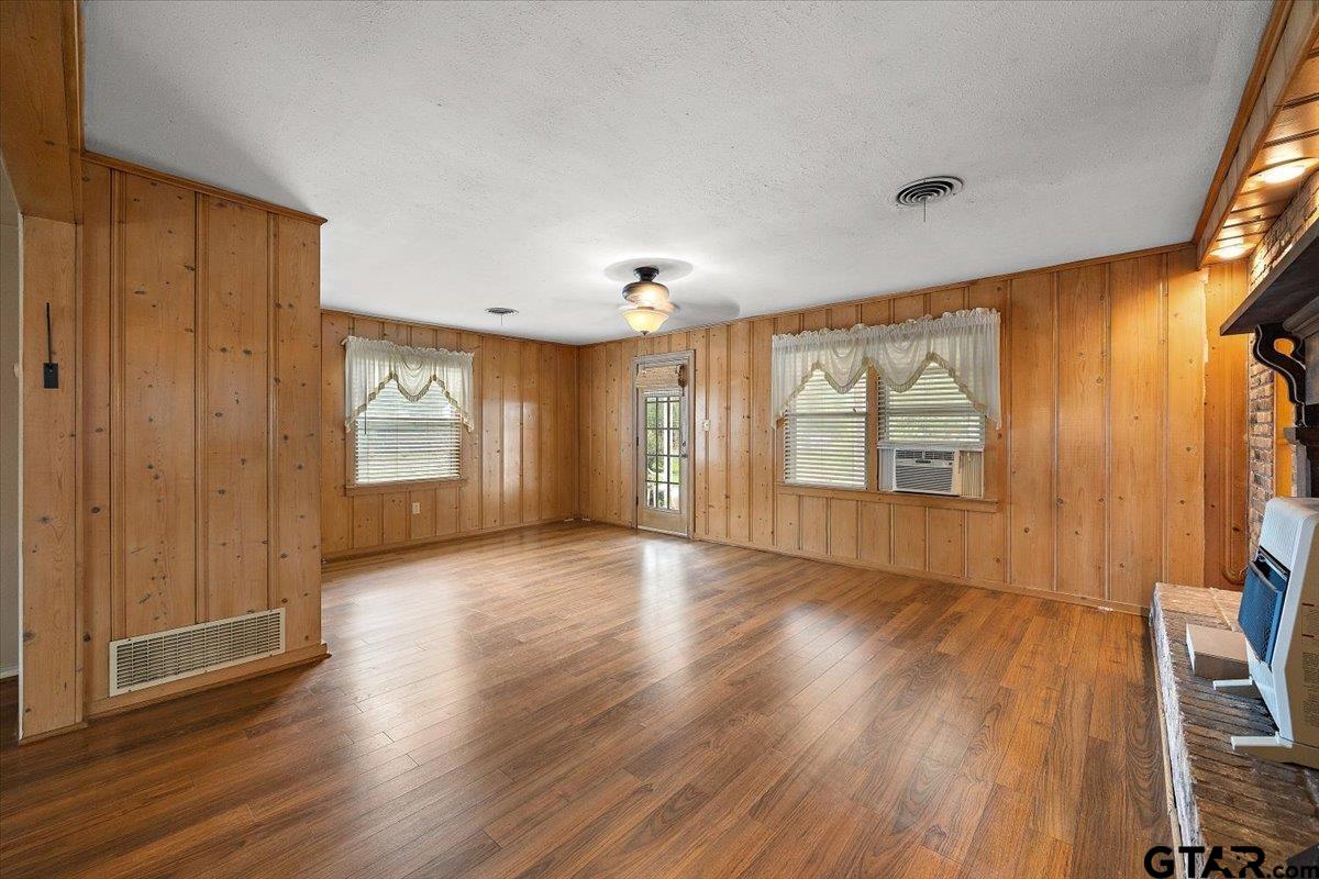 190 Fairview Street Rusk, TX 75785 - Photo 15 of 28