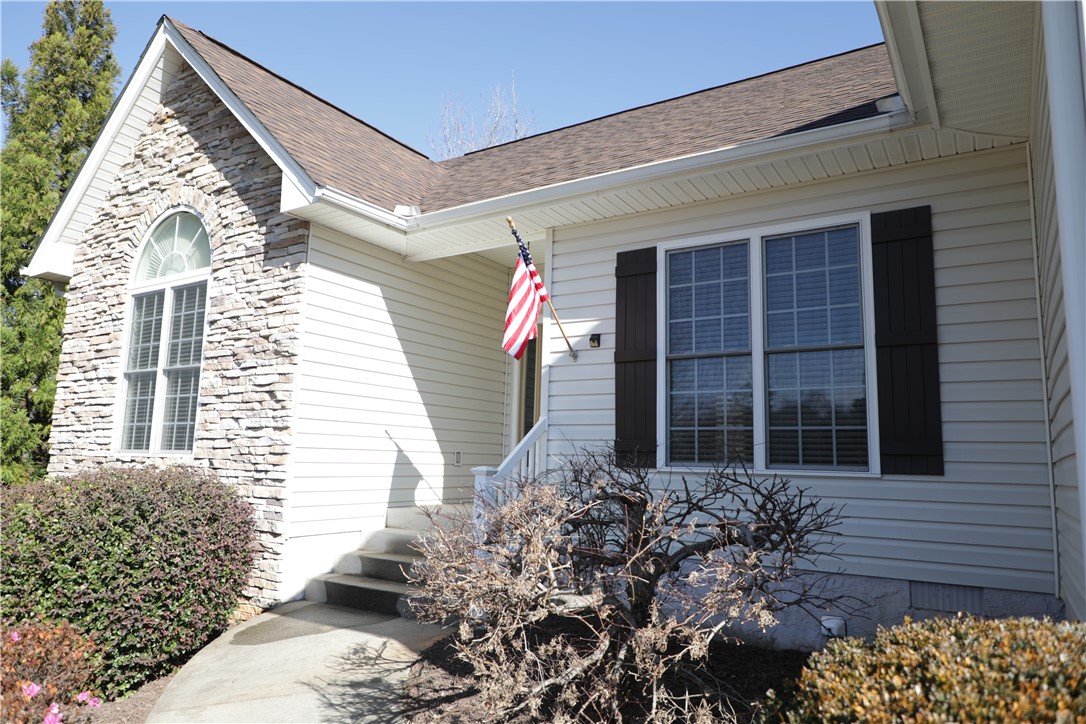 326 Ravens View Drive Seneca, SC 29678 - Photo 3 of 25