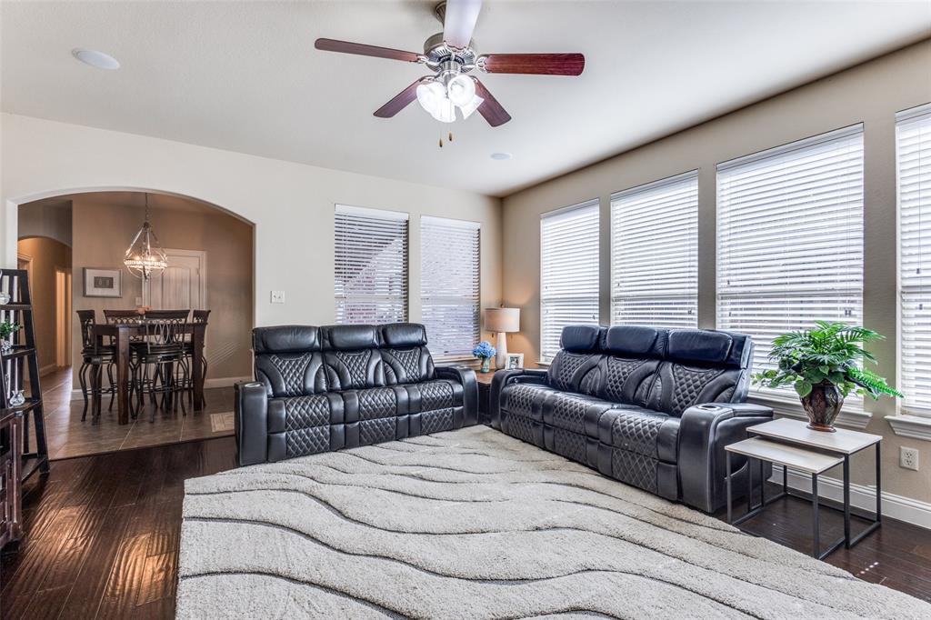 817 Deer Ridge Trail McKinney, TX 75072 - Photo 7 of 35 Wall of windows overlooks the side patio and super private