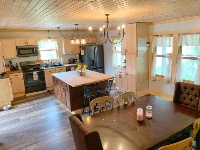 5446 South Stiles Road Ludington, MI 49431 - Photo 3 of 30 IMG_20210427_145318