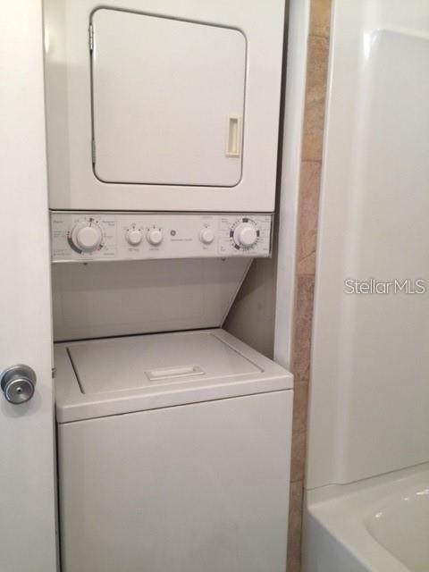 327 Bobby Jones Road, Unit 327 Sarasota, FL 34232 - Photo 13 of 17