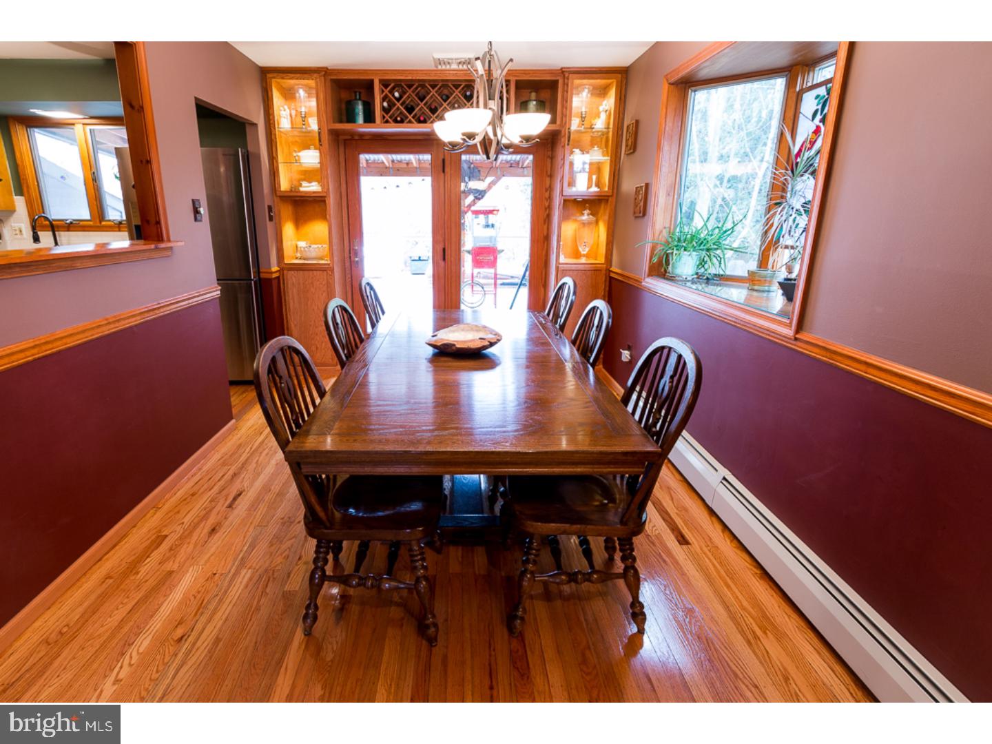 225 Waverly Road Southampton, PA 18966 - Photo 5 of 25 Dining Room