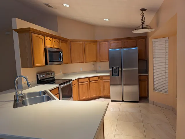 $2,400 | 976 Southwest Whittier Terrace, Port St. Lucie, FL 34953