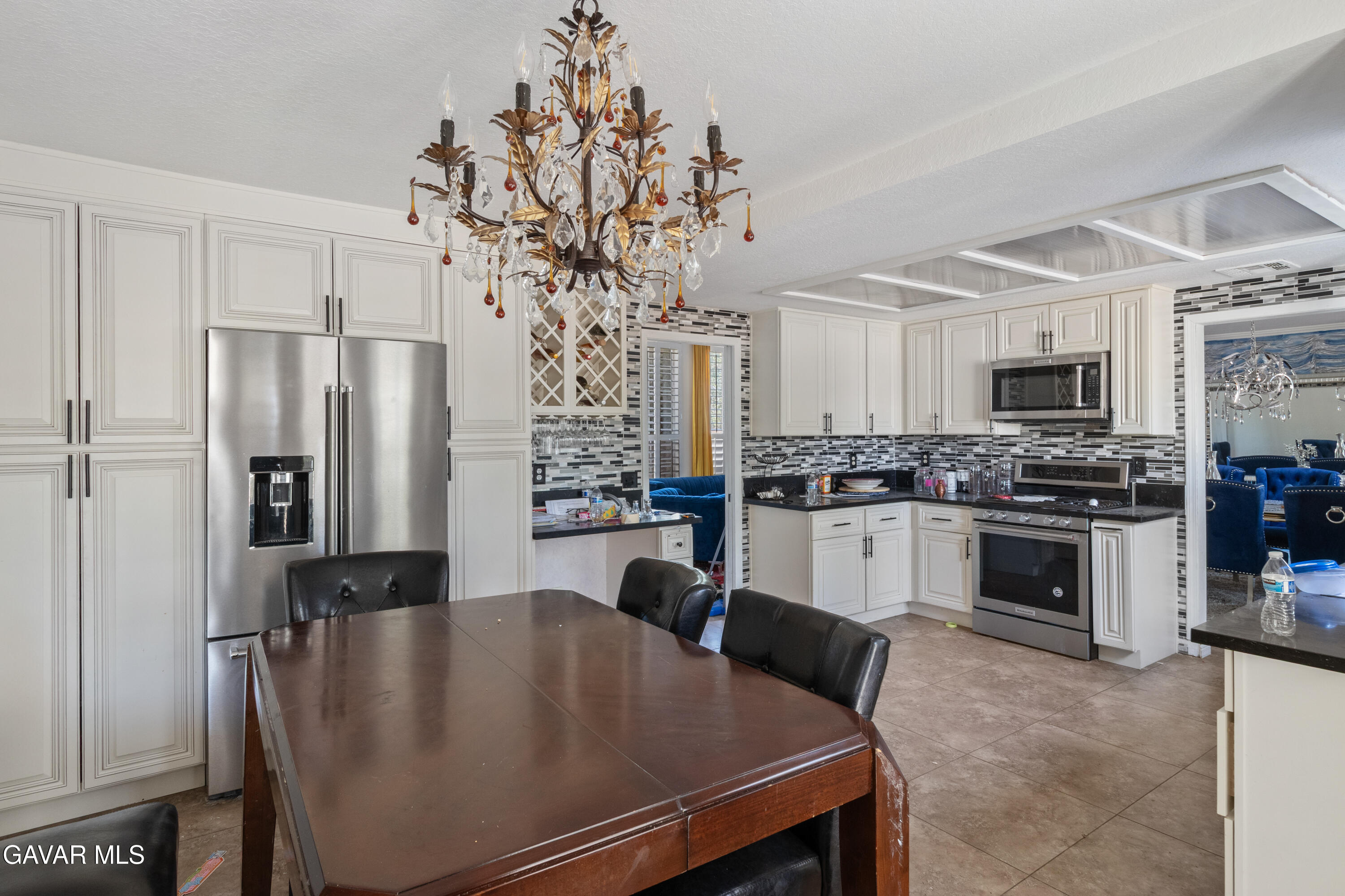 3735 Paula Lancaster, CA 93535 - Photo 16 of 54 Kitchen-4