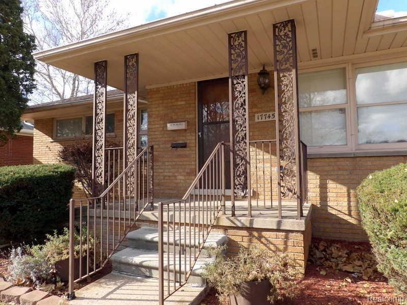 17745 Ruth Street Melvindale, MI 48122 - Photo 4 of 41 102_7448.JPG