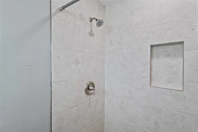 $795,000 | 690 Fox Street, Longboat Key, FL 34228