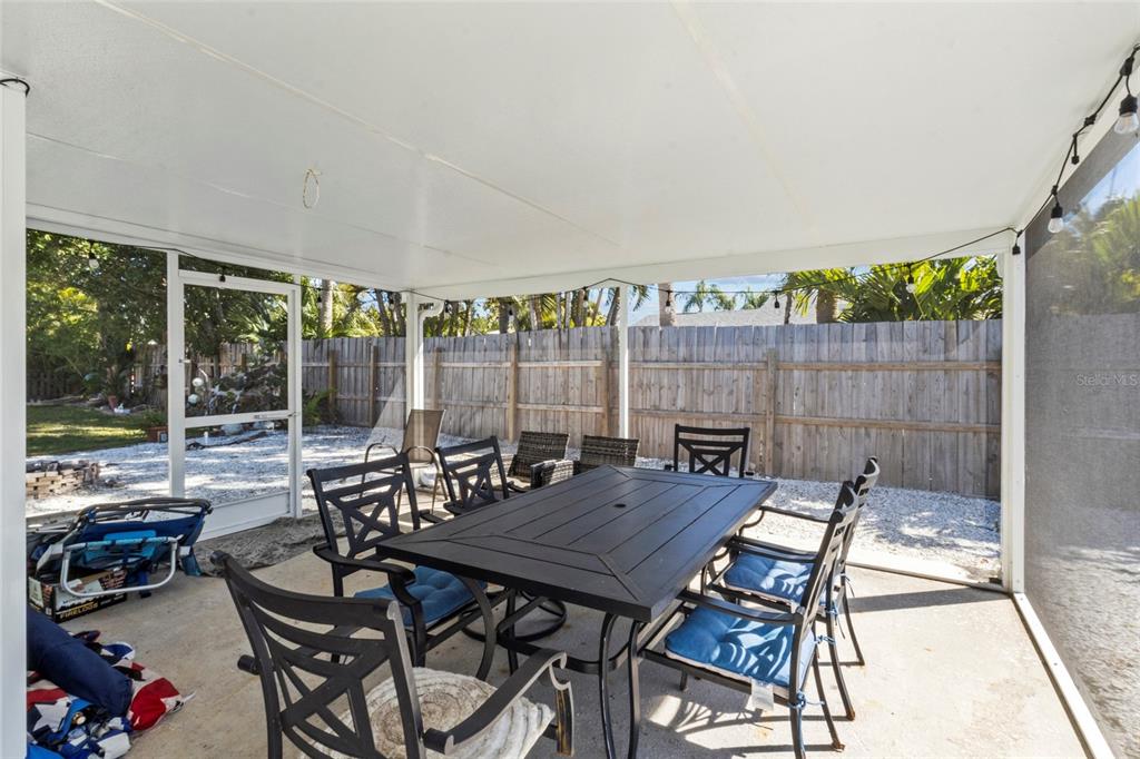 690 Fox Street Longboat Key, FL 34228 - Photo 23 of 43