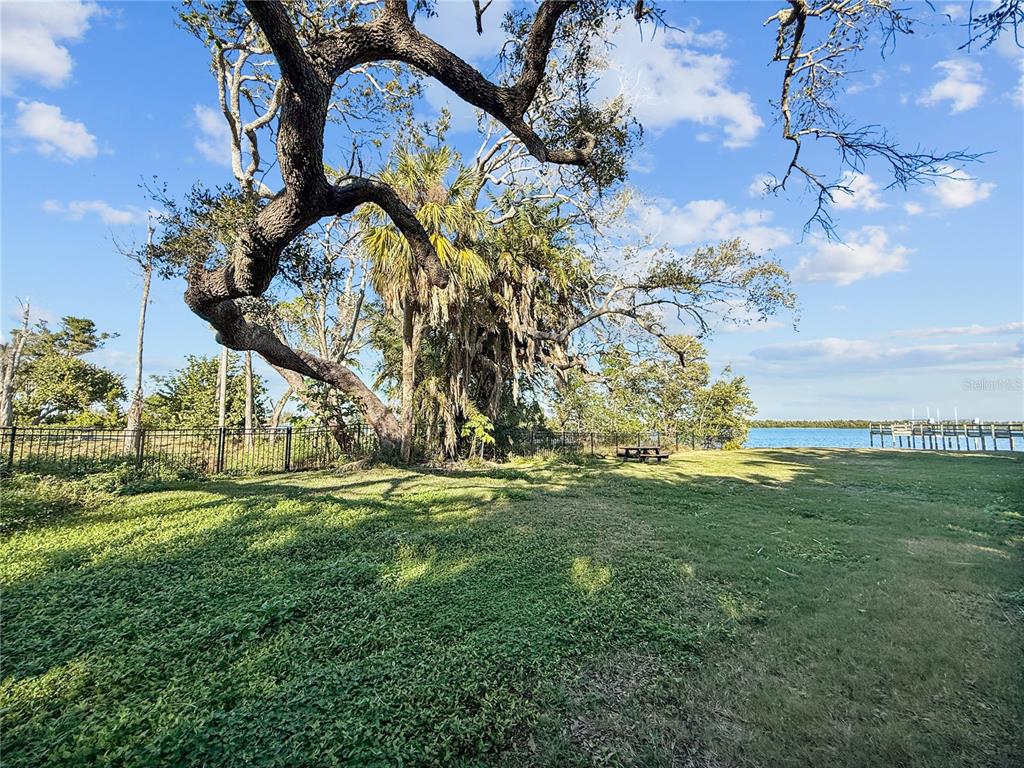 690 Fox Street Longboat Key, FL 34228 - Photo 36 of 43