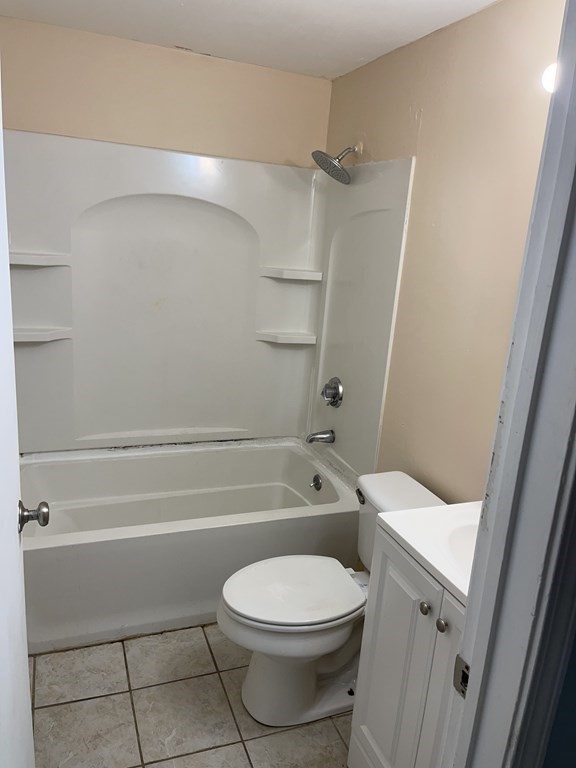 222 Stackpole Street, Unit 10 Lowell, MA 01852 - Photo 13 of 16 Gallery Image 13