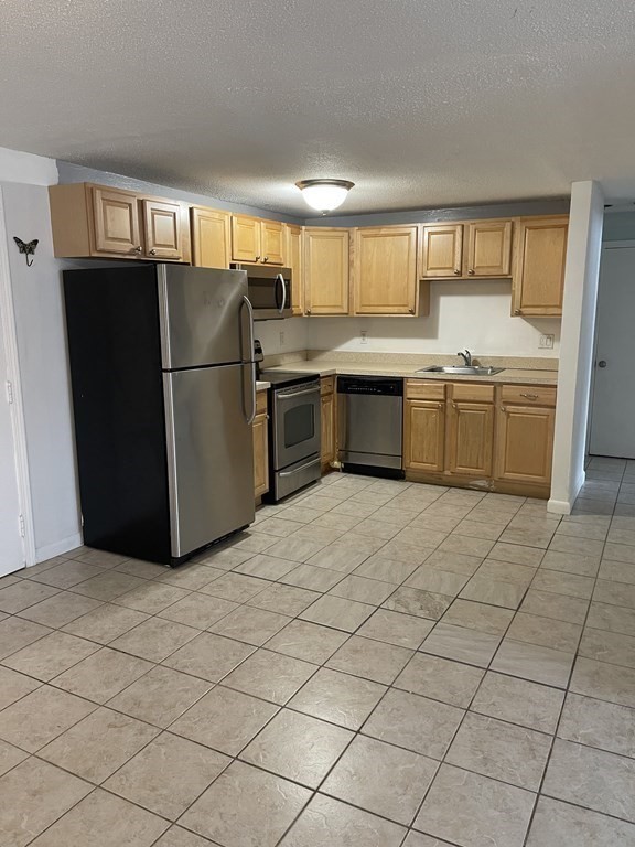 222 Stackpole Street, Unit 10 Lowell, MA 01852 - Photo 5 of 16 Gallery Image 5