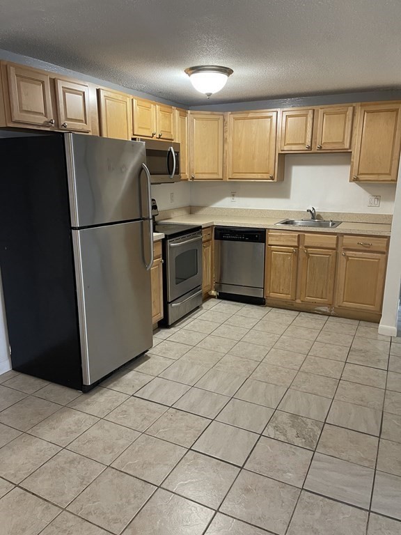 222 Stackpole Street, Unit 10 Lowell, MA 01852 - Photo 6 of 16 Gallery Image 6