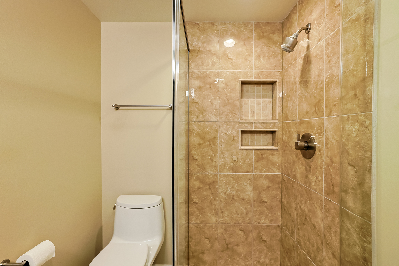 3206 Maple Leaf Drive Glenview, IL 60026 - Photo 40 of 45 a bathroom with a toilet and shower