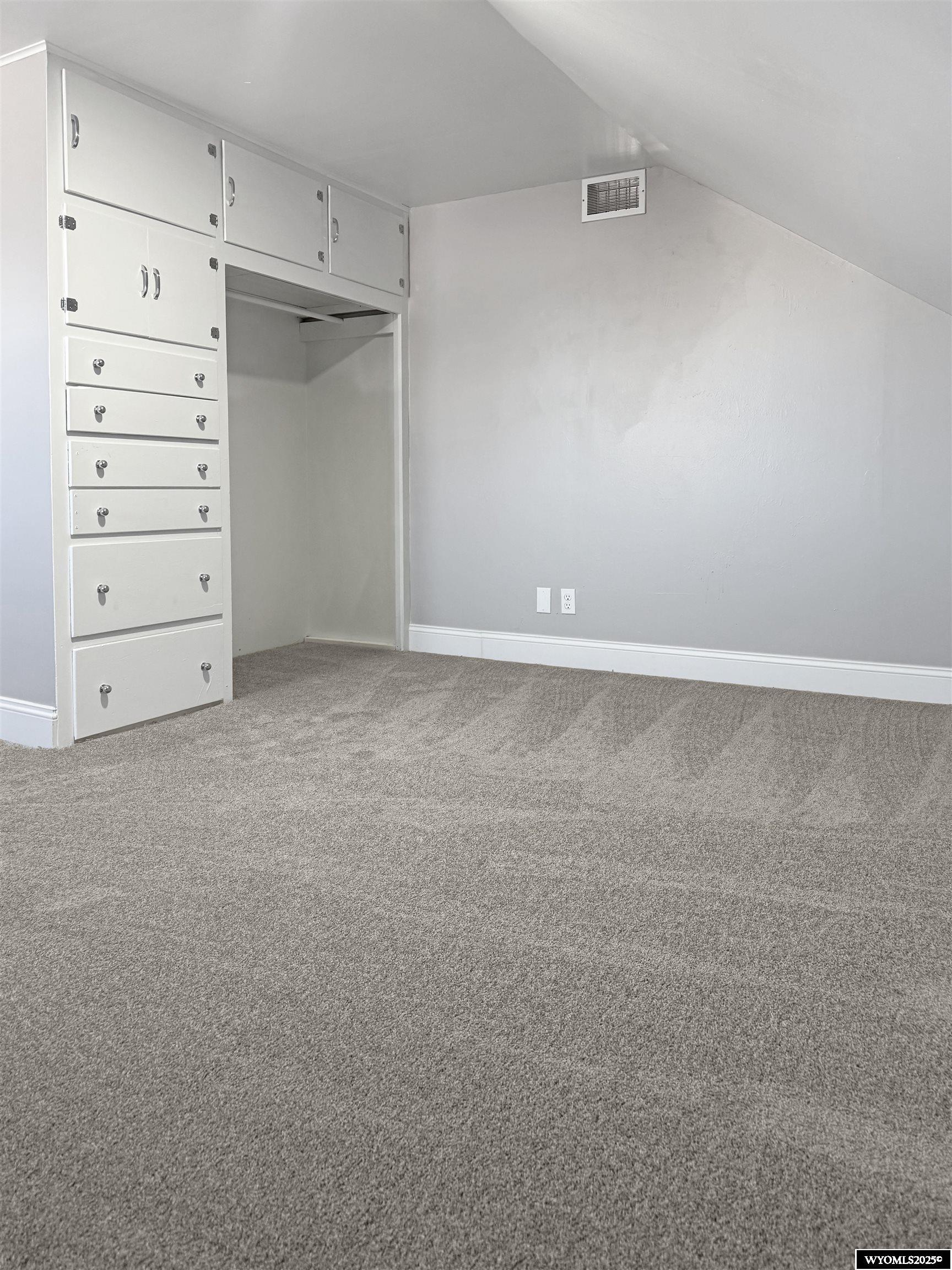 612 Sage Street Evanston, WY 82930 - Photo 13 of 19