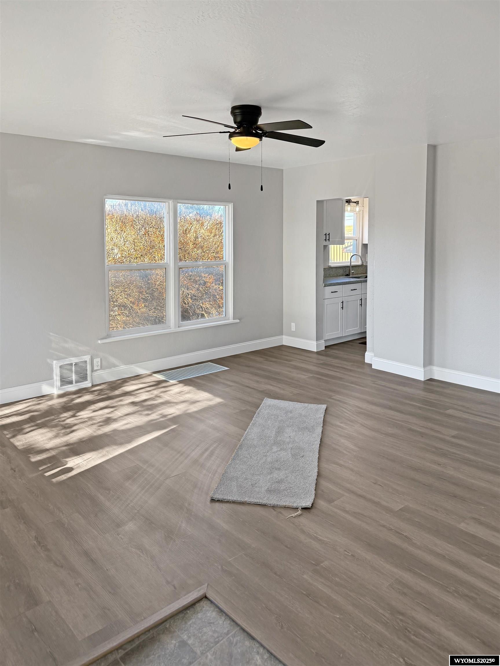 612 Sage Street Evanston, WY 82930 - Photo 5 of 19