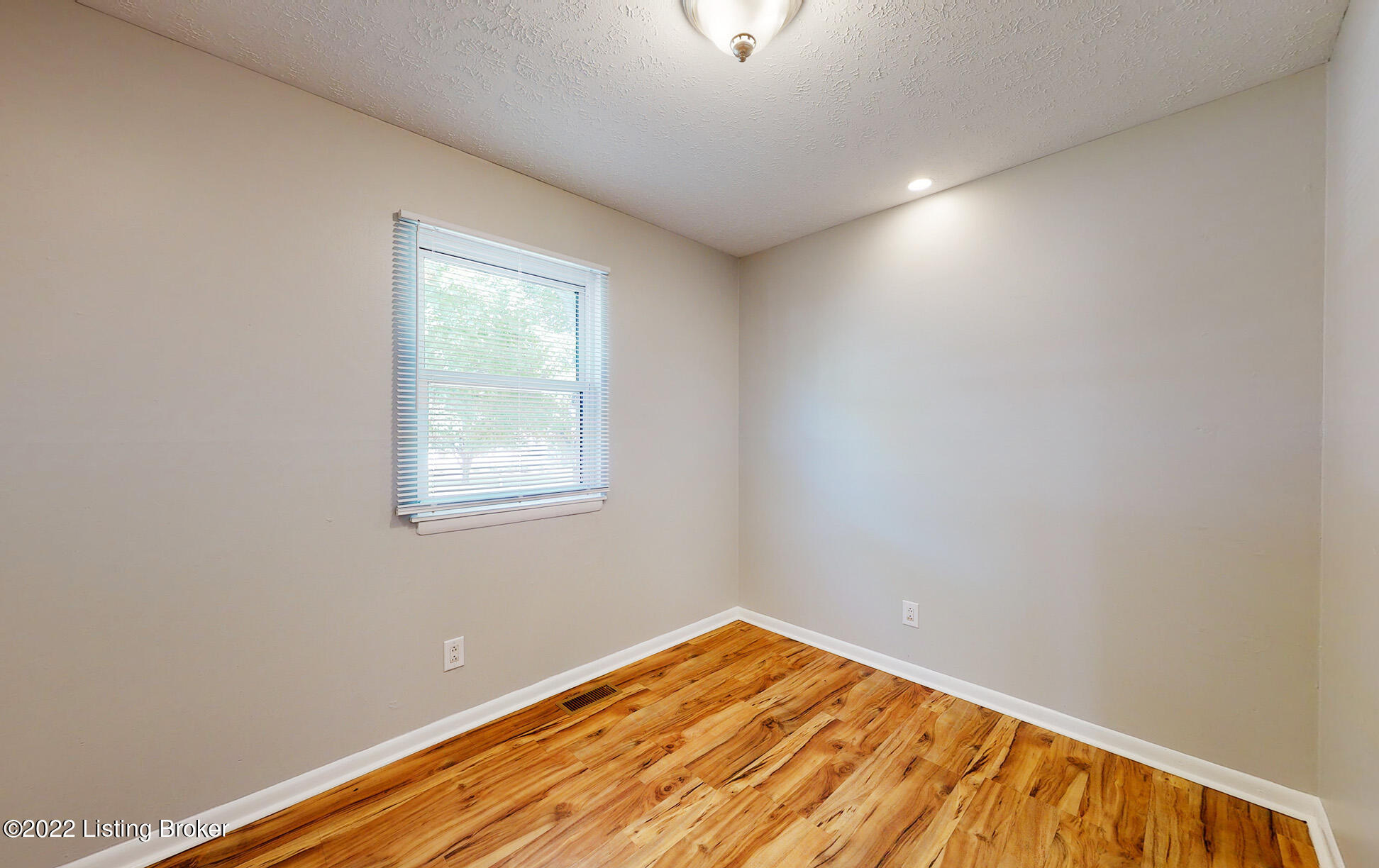 163 Raintree Drive Eminence, KY 40019 - Photo 16 of 35 163-Raintree-Dr_017