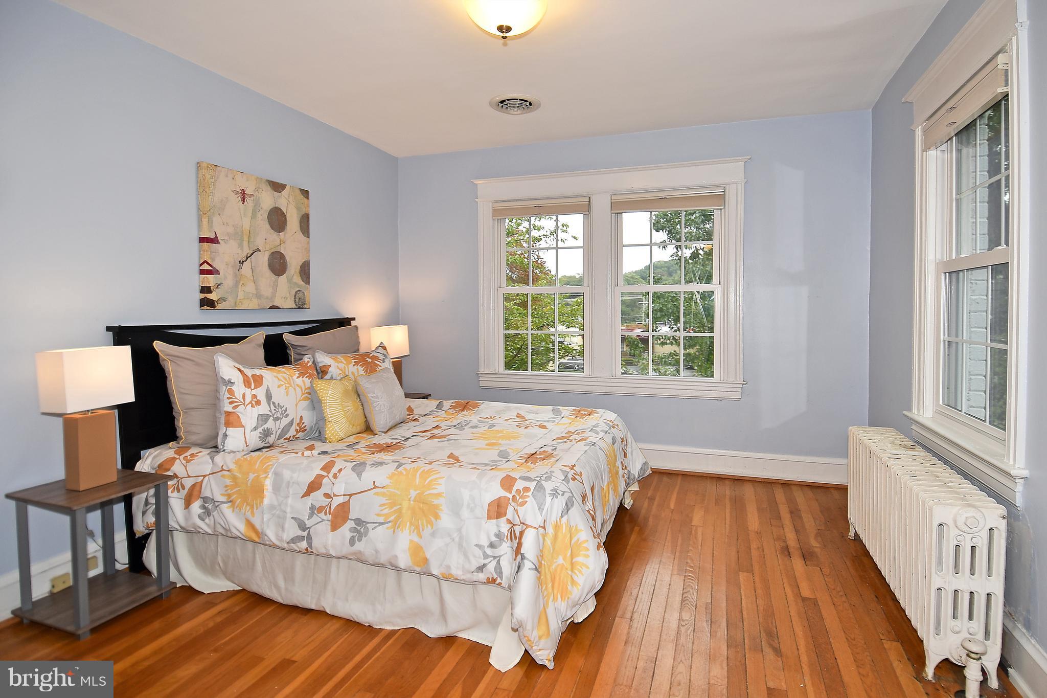 9300 Columbia Boulevard Silver Spring, MD 20910 - Photo 22 of 29 Bedroom