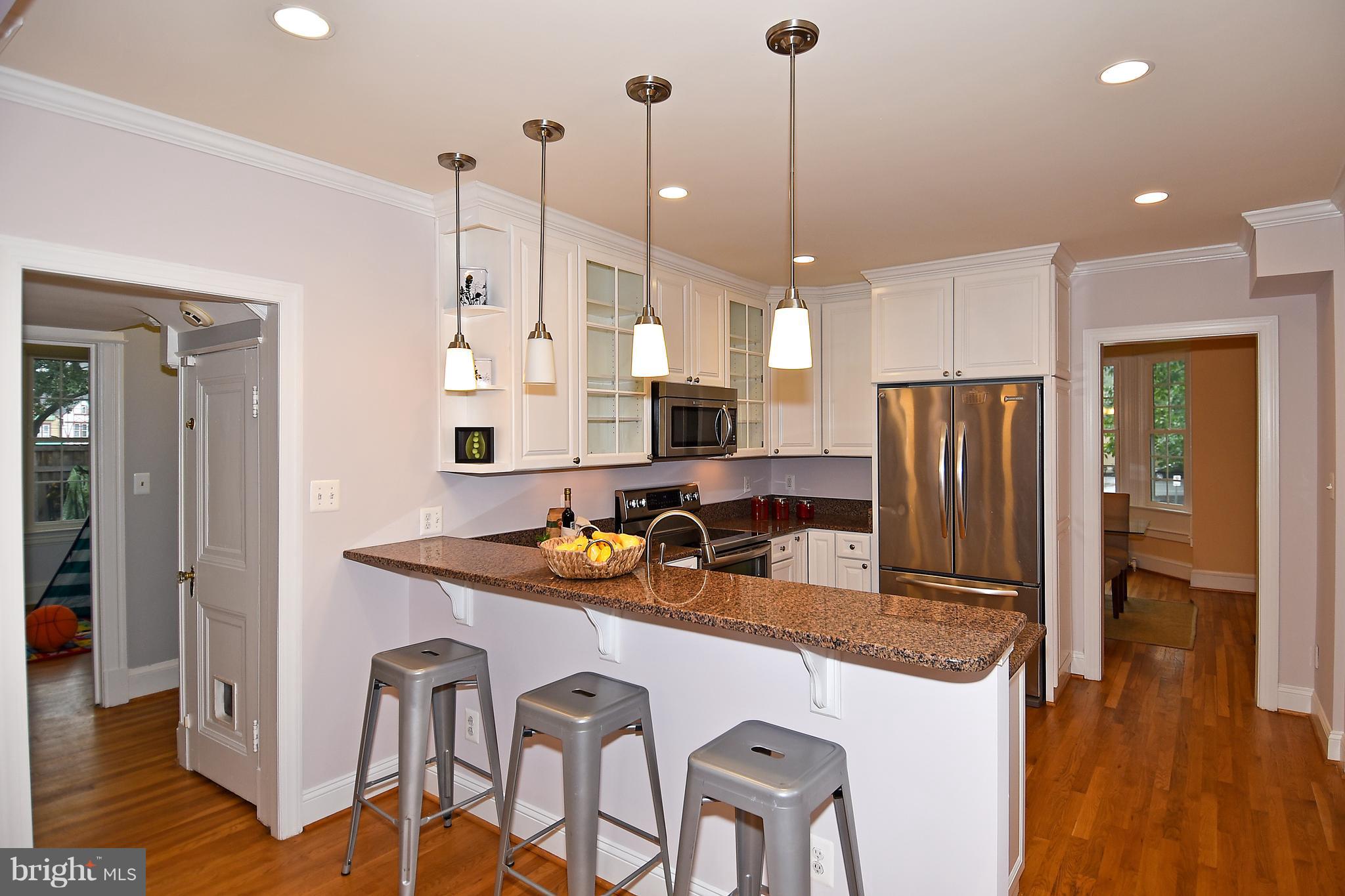 9300 Columbia Boulevard Silver Spring, MD 20910 - Photo 10 of 29 Kitchen