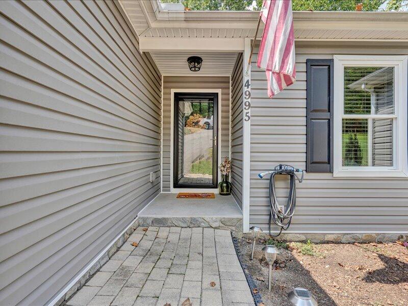 4995 Merriman Road Roanoke, VA 24018 - Photo 3 of 39 03-DSC5207