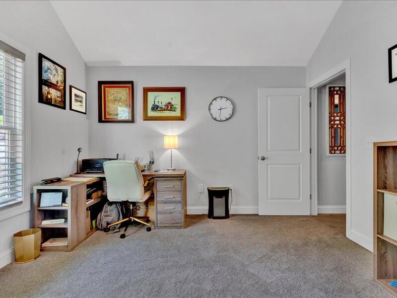 4995 Merriman Road Roanoke, VA 24018 - Photo 23 of 39 21-DSC5246