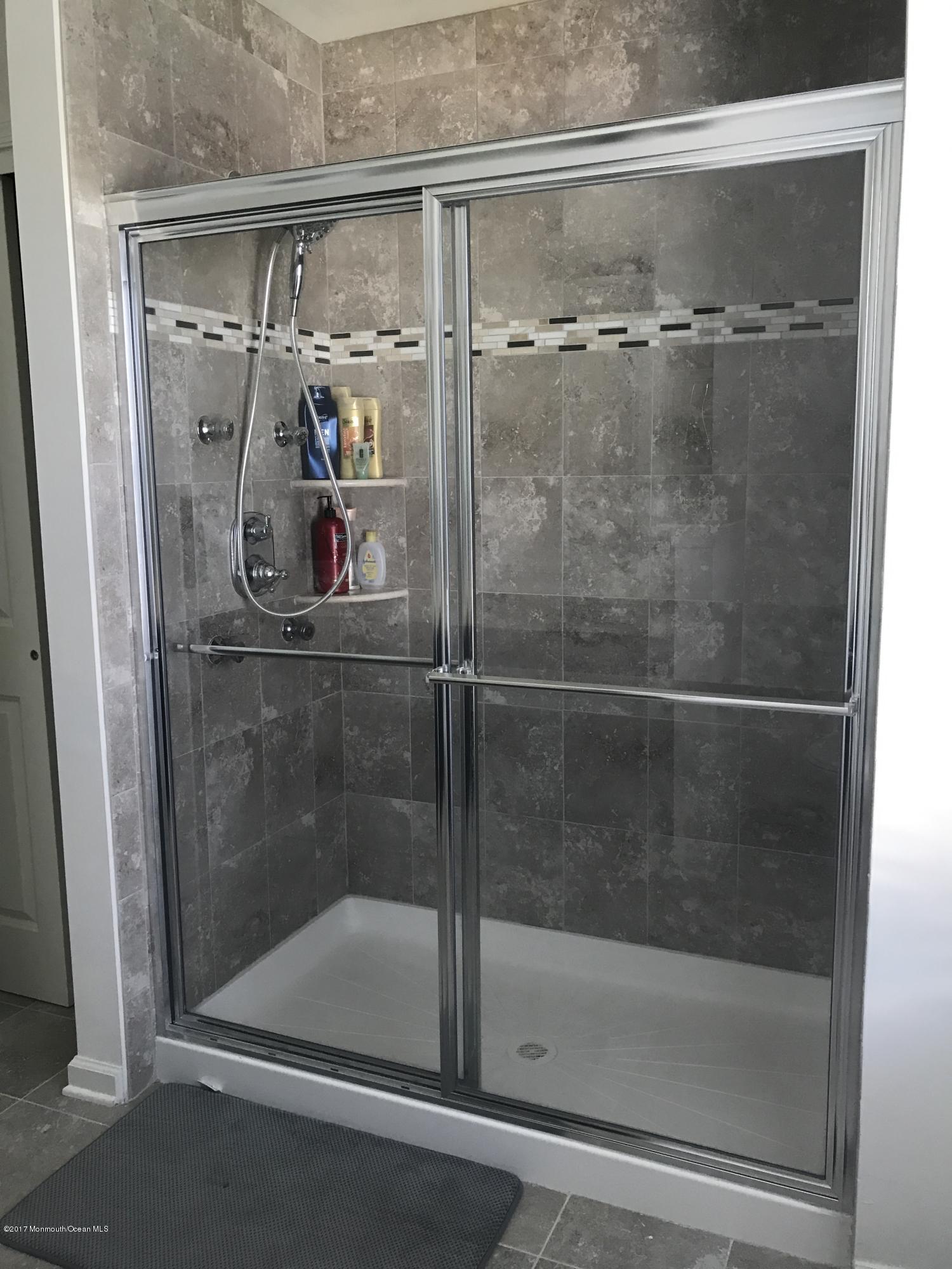 126 Spirit Bear Road Toms River, NJ 08755 - Photo 24 of 37 IMG_2785