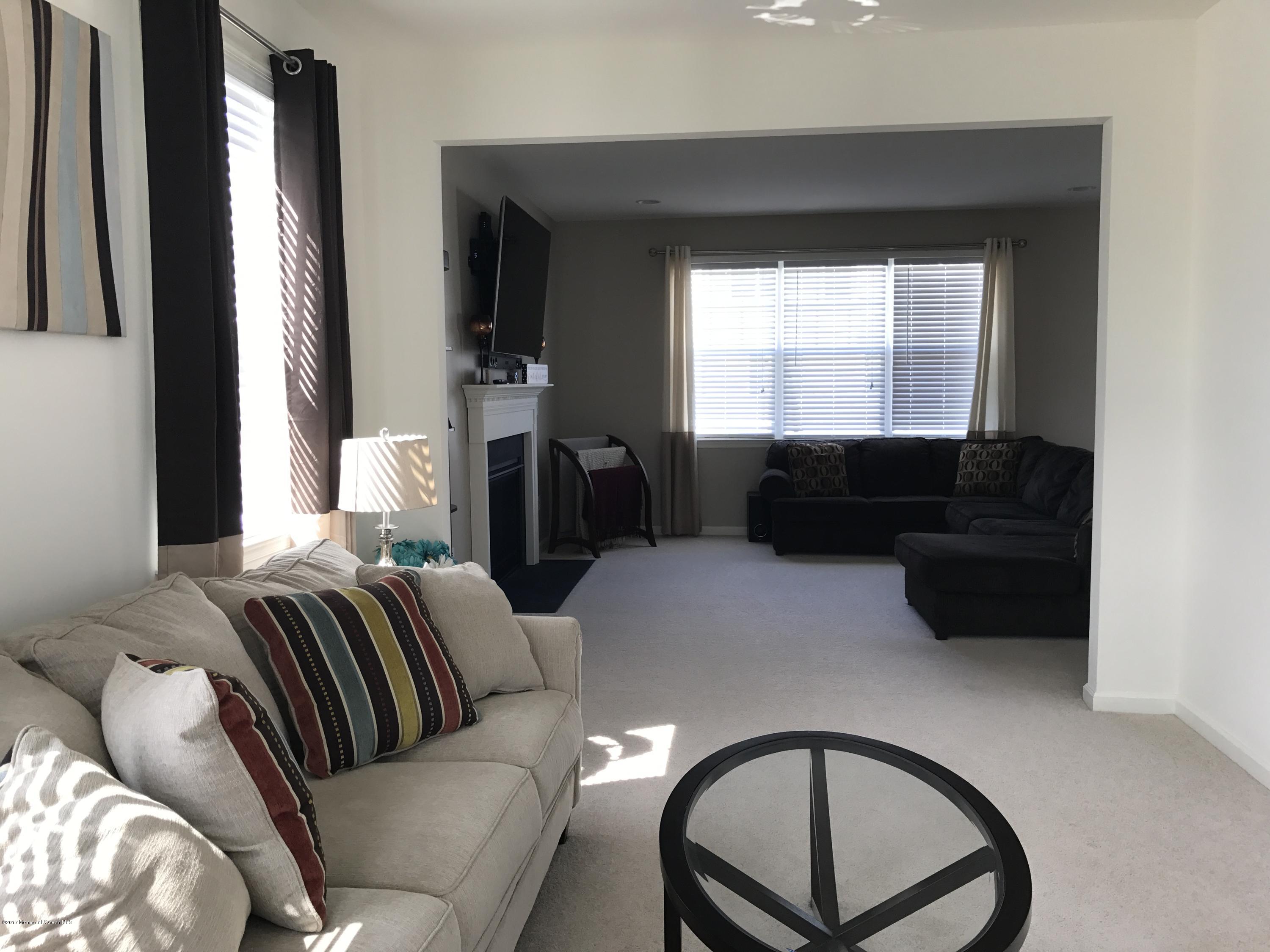 126 Spirit Bear Road Toms River, NJ 08755 - Photo 6 of 37 IMG_2774