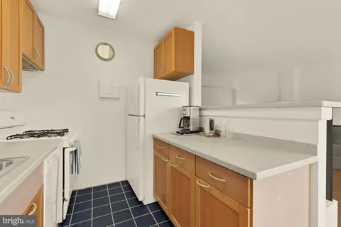 $295,000 | 3701 Connecticut Avenue Northwest, Unit 802, Washington, DC 20008