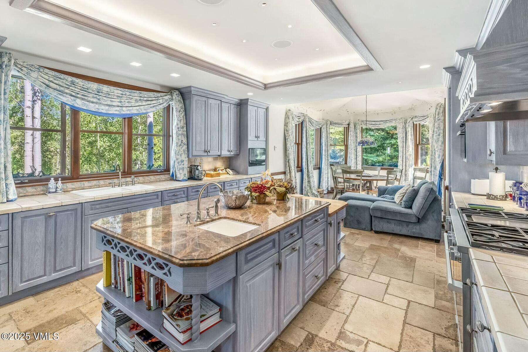 876 Pilgrim Drive Edwards, CO 81632 - Photo 8 of 63 Chef's Kitchen