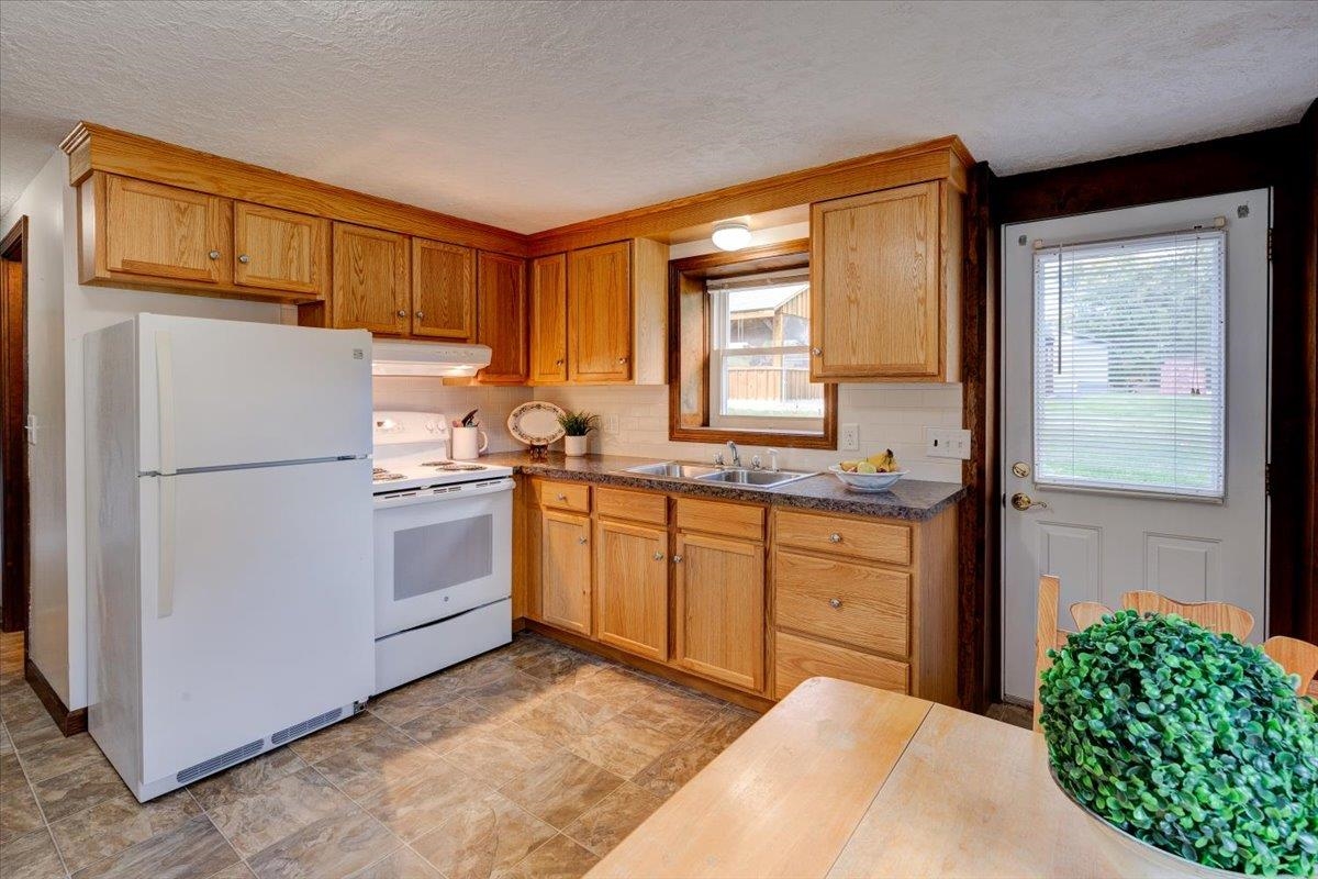 1530 Wellington Road Manchester, NH 03104 - Photo 30 of 40 Gallery Image 30