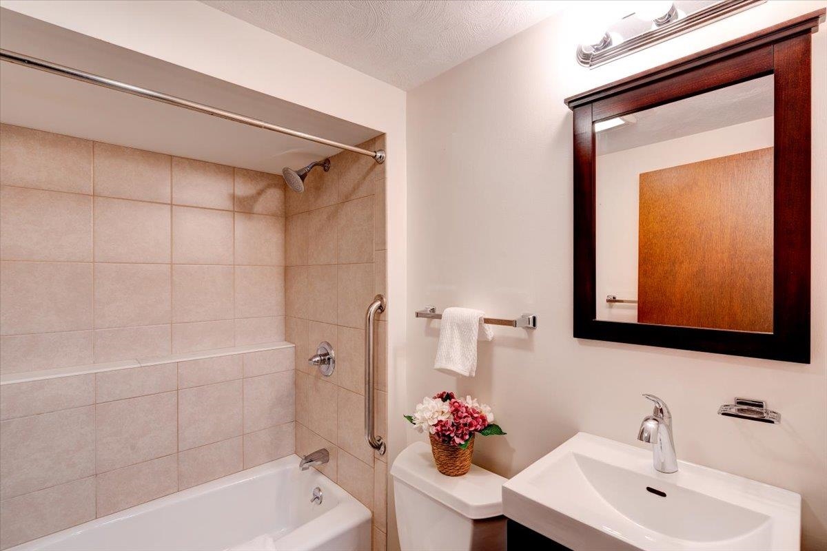 1530 Wellington Road Manchester, NH 03104 - Photo 33 of 40 Gallery Image 33