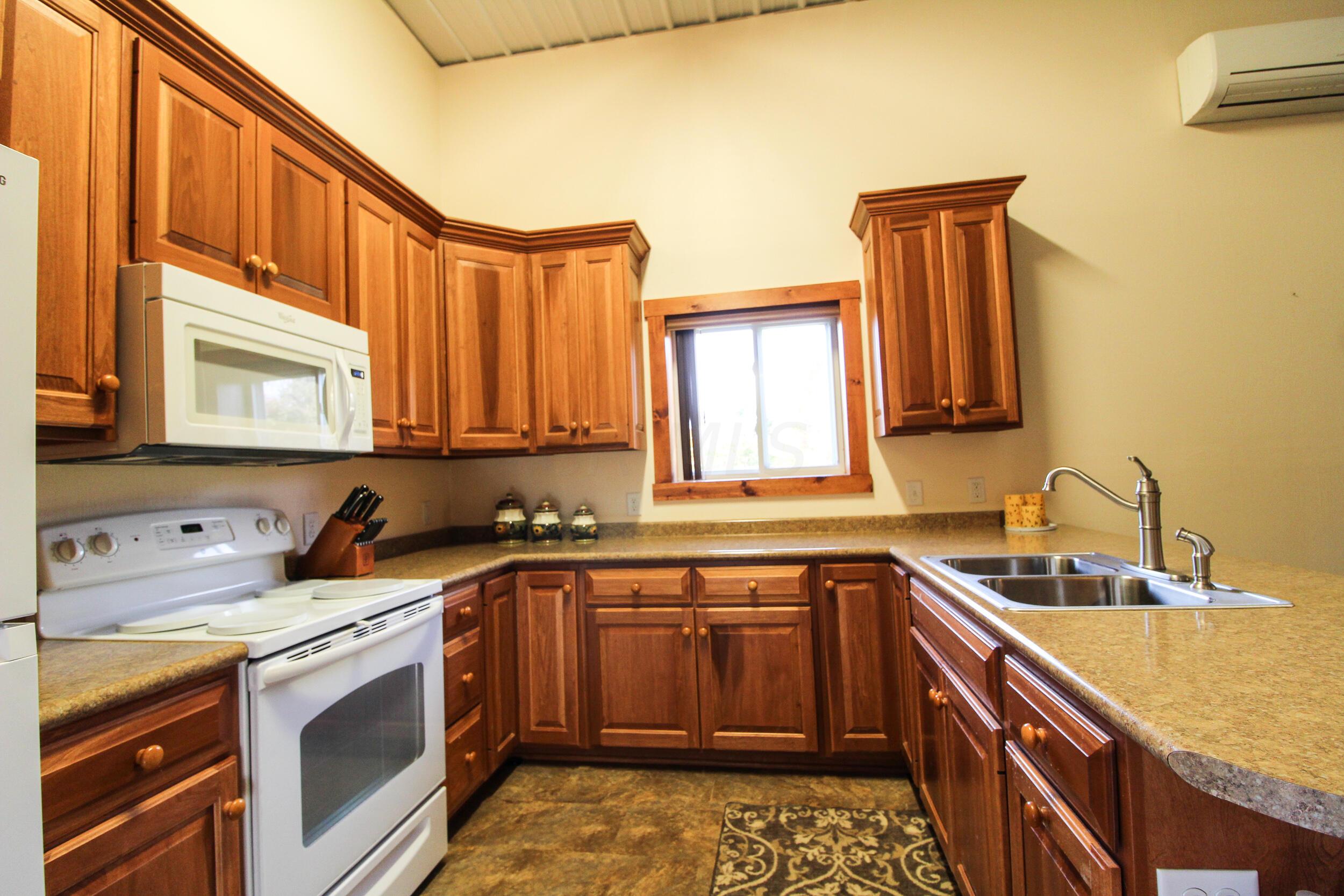 10968 Inland Road Cambridge, OH 43725 - Photo 38 of 50 Inland 37