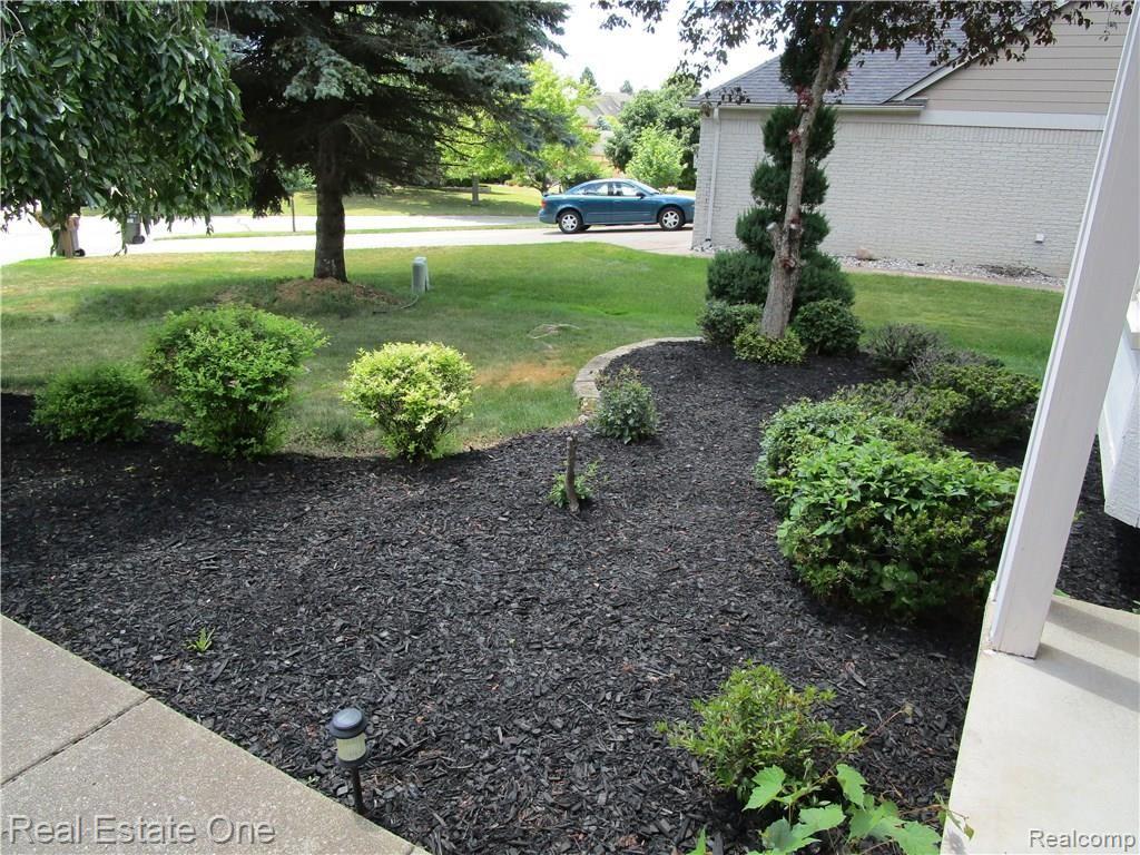 2124 Reagan Drive Rochester Hills, MI 48309 - Photo 2 of 23