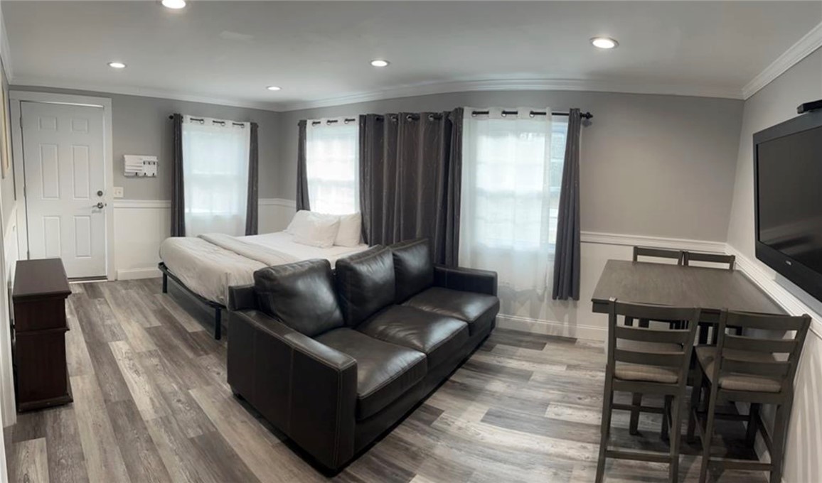 110 Post Road Westerly, RI 02891 - Photo 12 of 17