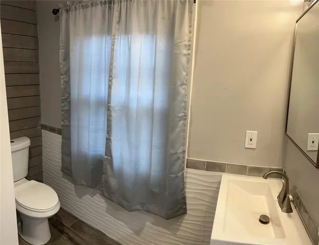 $2,500 | 110 Post Road, Westerly, RI 02891