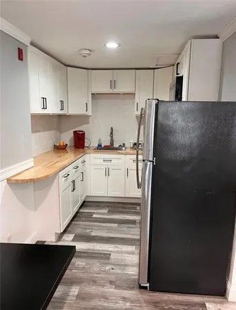 $2,200 | 110 Post Road, Westerly, RI 02891