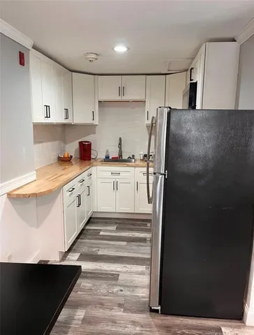 $2,500 | 110 Post Road, Westerly, RI 02891