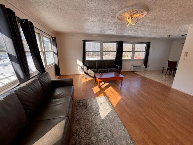 $2,500 | 110 Post Road, Westerly, RI 02891