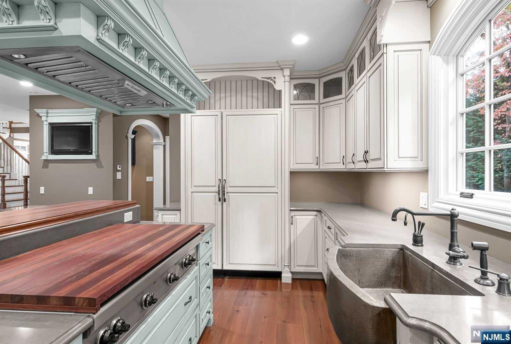 369 Annette Court Wyckoff, NJ 07481 - Photo 20 of 50 Gallery Image 20