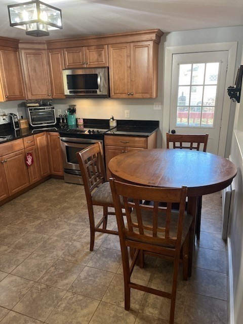 471 Cedar Brook Road Lynn, MA 01904 - Photo 4 of 20 Gallery Image 4