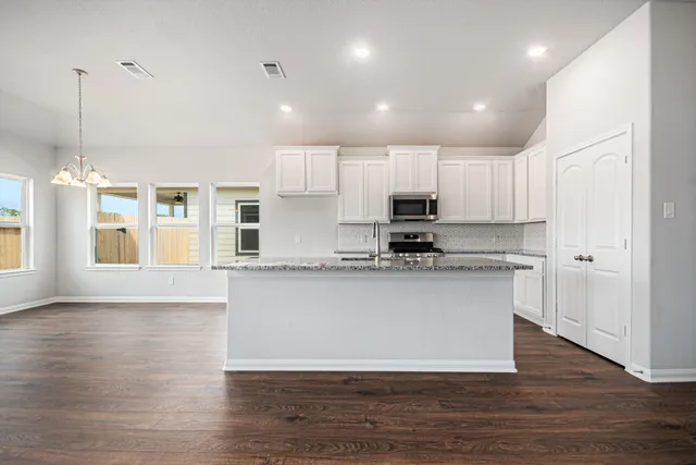 $312,990 | 3739 Crawford Street, Bay City, TX 77414