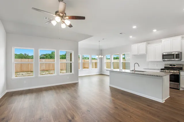 $312,990 | 3739 Crawford Street, Bay City, TX 77414