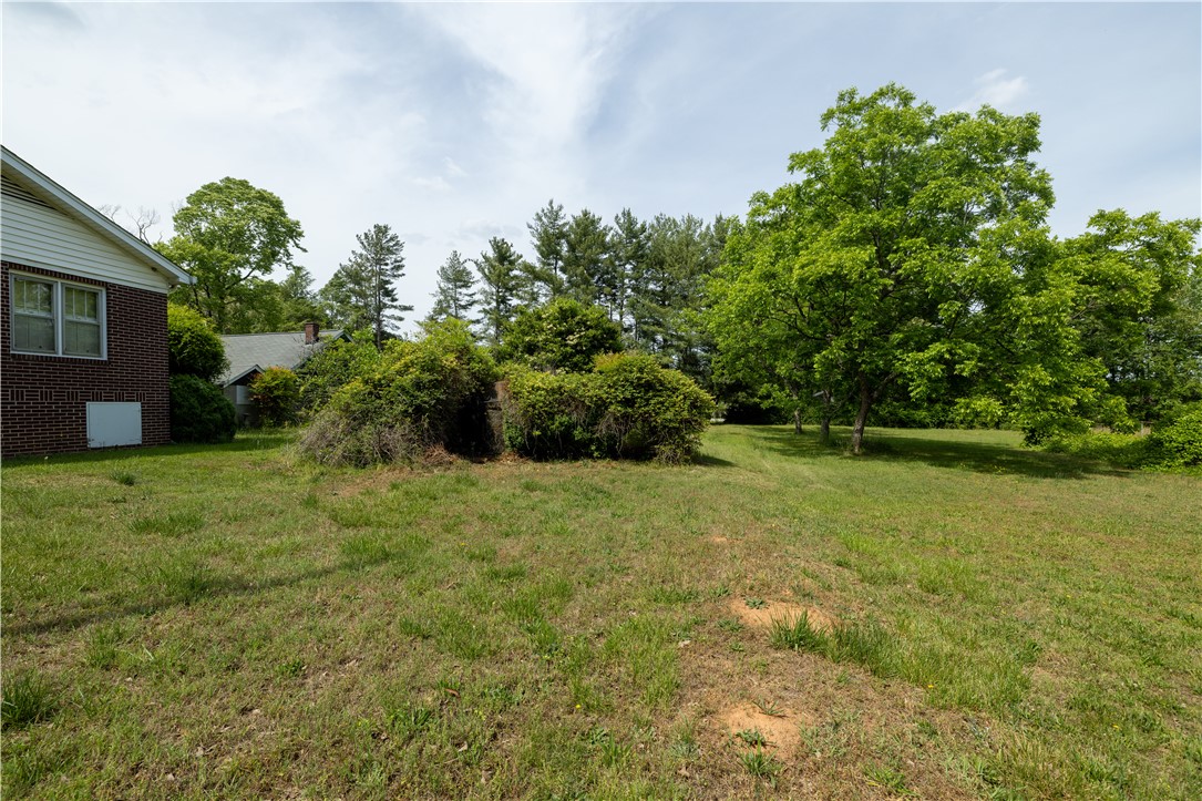 1006 Garlington Road Greenville, SC 29615 - Photo 8 of 24