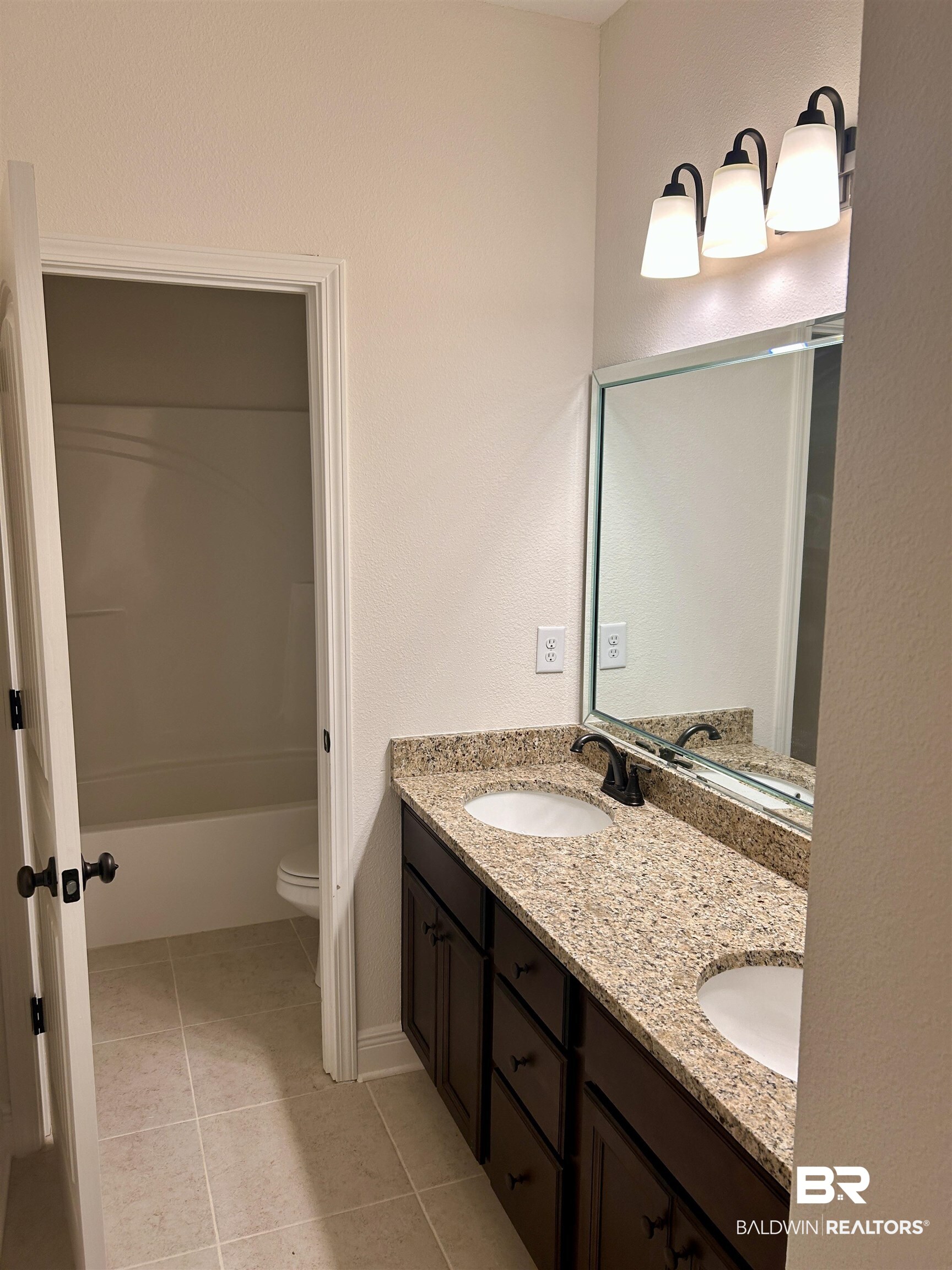 1259 Pembroke Way Foley, AL 36535 - Photo 5 of 8