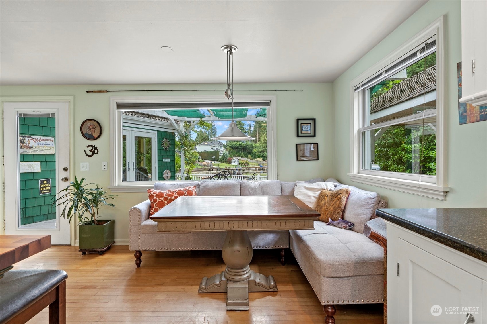 426 Lakeview Road Lynnwood, WA 98087 - Photo 11 of 33 a living room with furniture and a large window