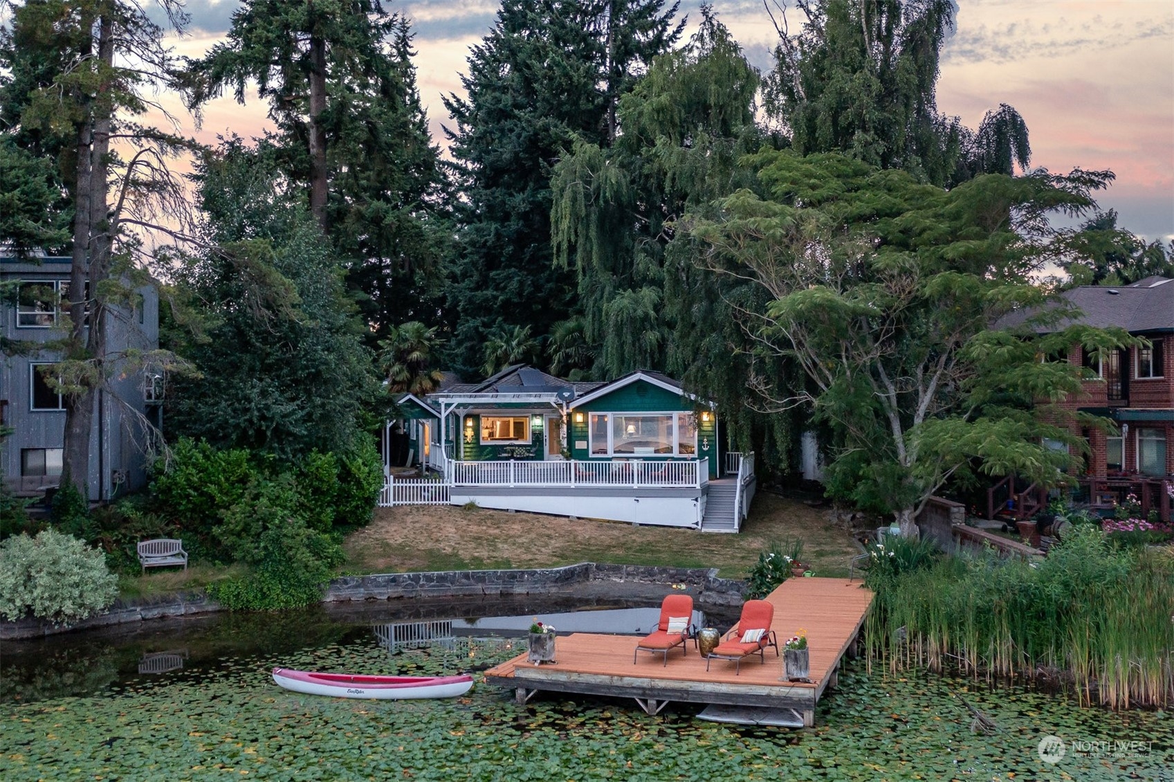 426 Lakeview Road Lynnwood, WA 98087 - Photo 2 of 33 a front view of a house with garden
